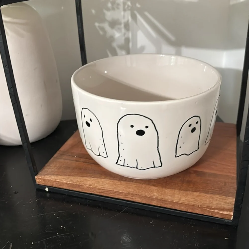 NWT Rae Dunn White Ceramic Treats Bowl with Ghost Design